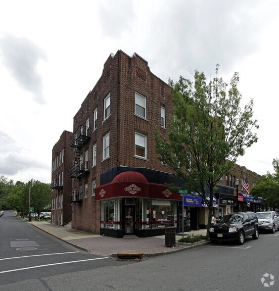 More Photos Of 300 Elm Pl, Leonia Apartments For Lease