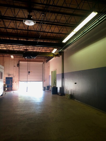 More Photos Of 5181 N 113th Ave, Clearwater Manufacturing For Sale