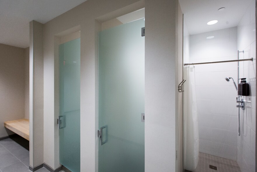 More Photos Of 1175 Peachtree St NE, Atlanta Unknown For Lease