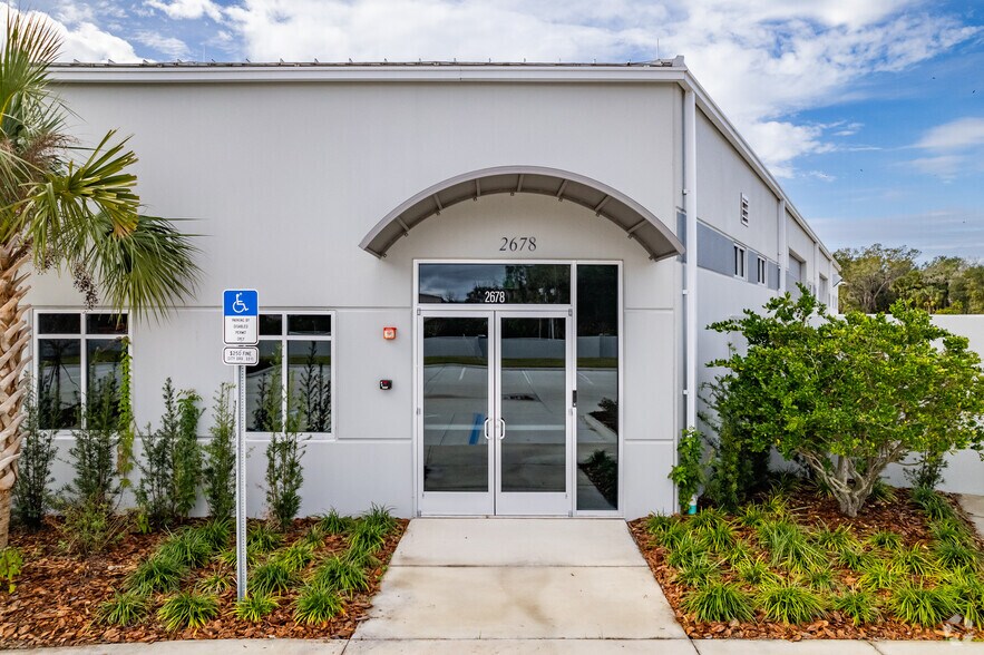 More Photos Of 2678 Richmond Ave, Sanford Distribution For Lease