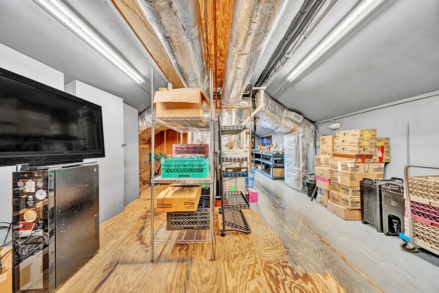 More Photos Of 1041 Harbour Inn Ln, Moneta Restaurant For Sale