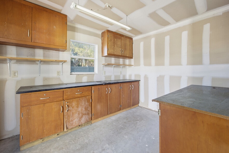 More Photos Of 527 NE 8th Ave, Ocala Office Residential For Sale
