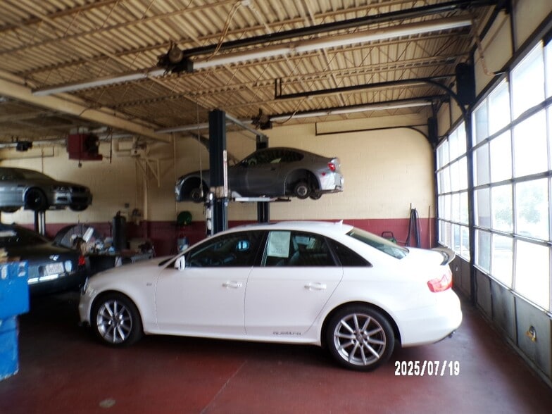 More Photos Of 140 Garner Rd, Spartanburg Auto Repair For Lease