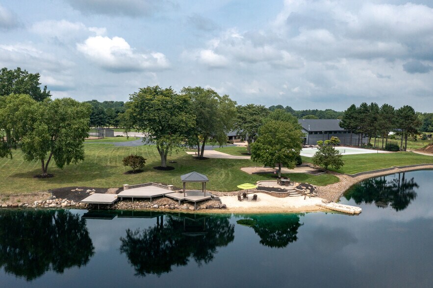 More Photos Of 7291 Stone Rd, Medina Office For Sale
