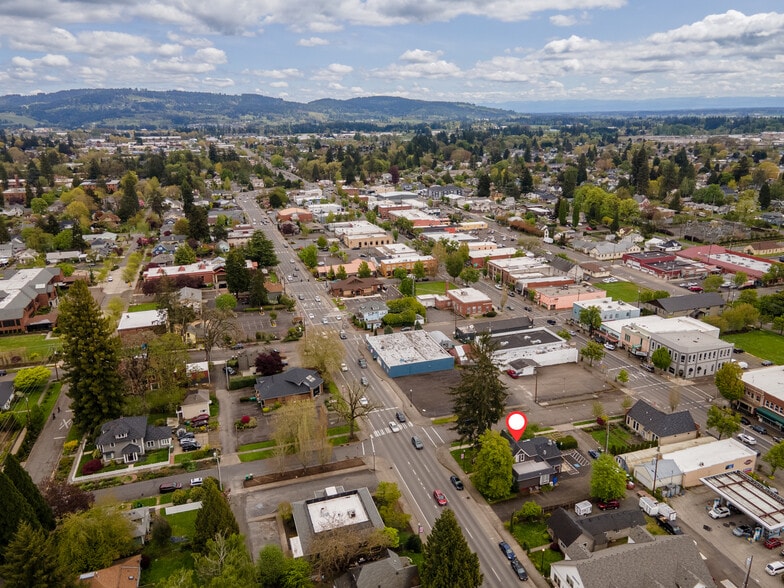 More Photos Of 115 N Washington St, Newberg Restaurant For Sale