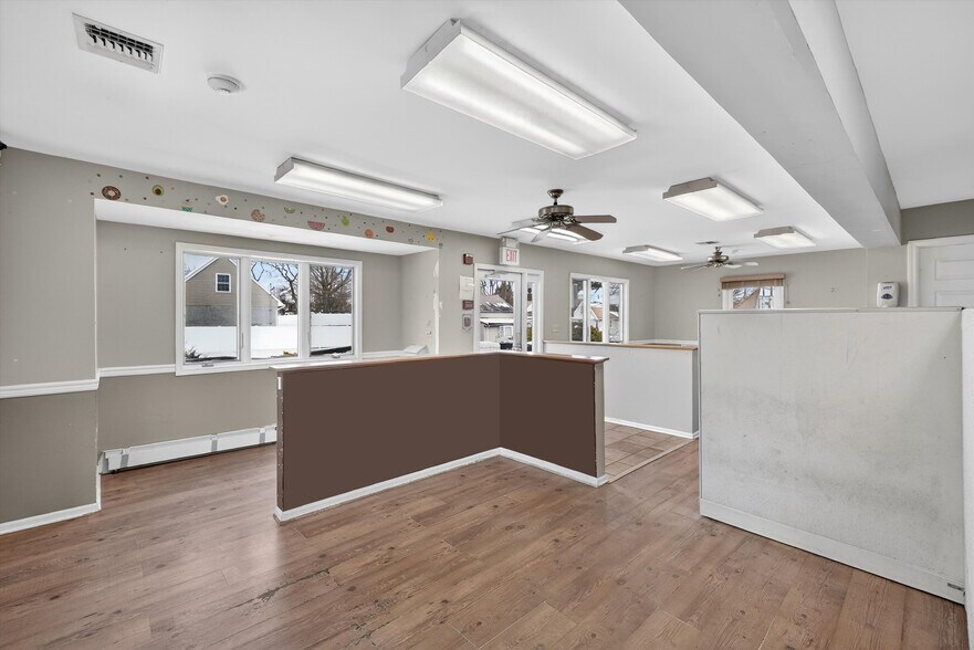 More Photos Of 75 Ramapo Rd, Garnerville Office For Lease