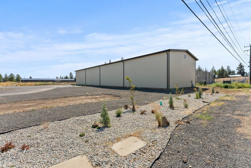 More Photos Of 7517 47th Ave, Spokane Warehouse For Lease