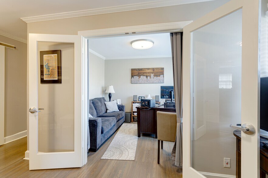 More Photos Of 2700 Larmon Ave, Nashville Office For Sale