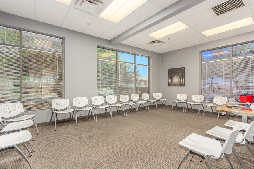 More Photos Of 2075 S Cottonwood Dr, Tempe Medical For Lease