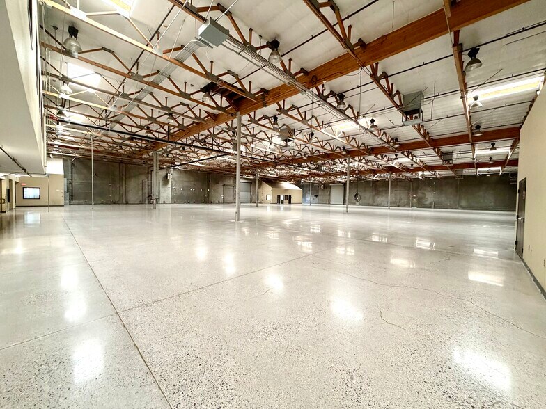 More Photos Of 751 Grier Dr, Las Vegas Warehouse For Sale
