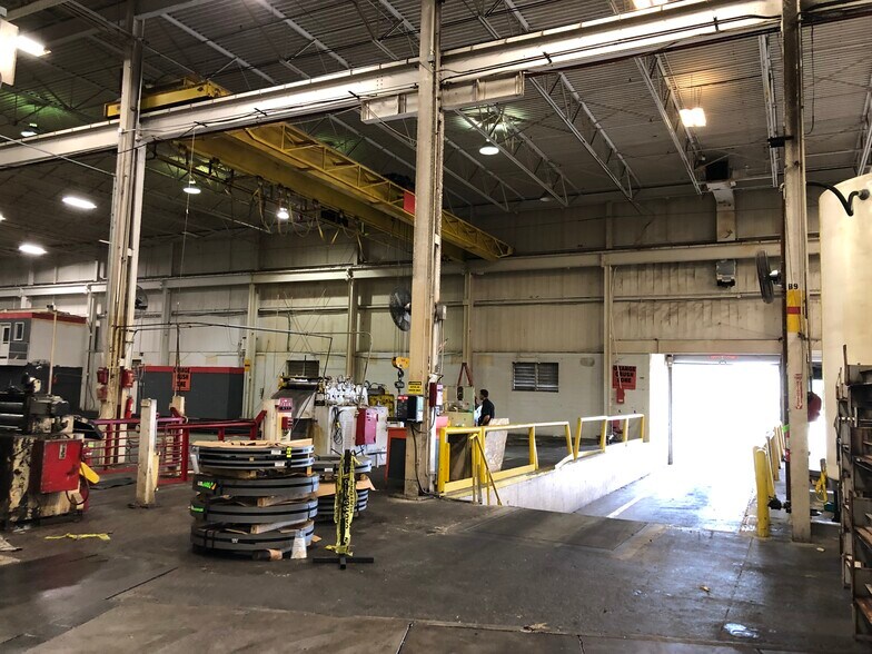 More Photos Of 325 Industrial Ave, Morristown Manufacturing For Lease