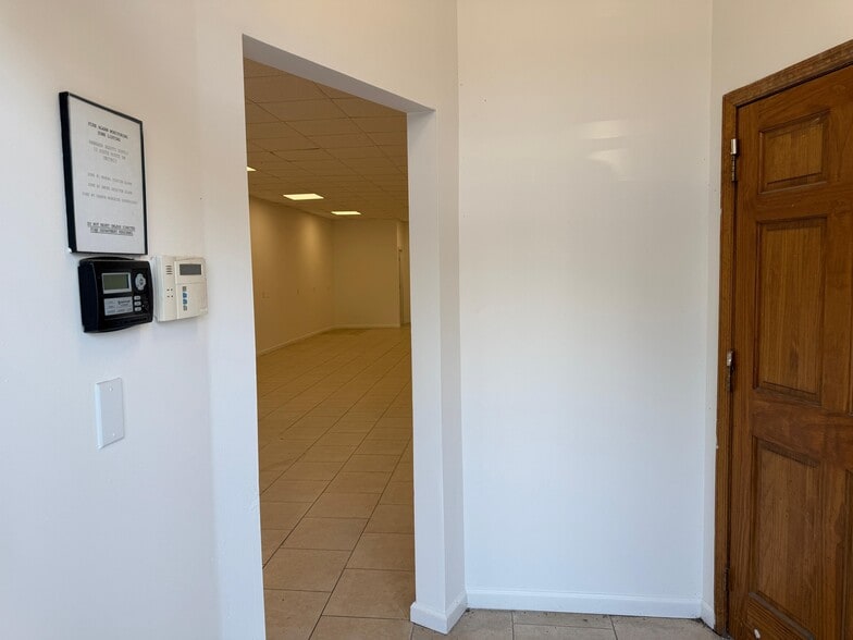 More Photos Of 29 New Main St, Haverstraw Storefront Retail Residential For Lease