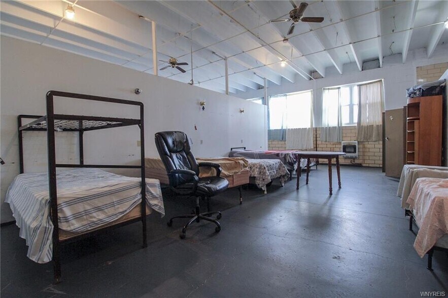 More Photos Of 2231 Youngstown Wilson rd, Ransomville Flex For Sale
