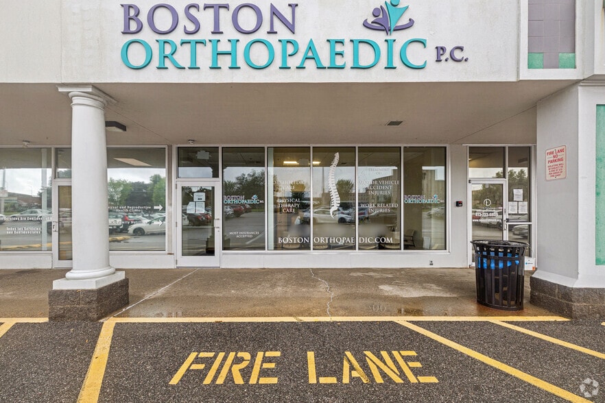 More Photos Of 1985 Main St, Springfield Storefront For Lease