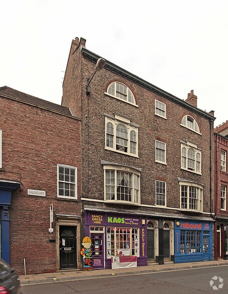Primary Photo Of 3 Gillygate, York Storefront Retail Residential For Lease