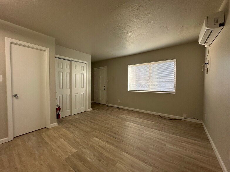 More Photos Of 2104 Lead Ave SE, Albuquerque Apartments For Sale