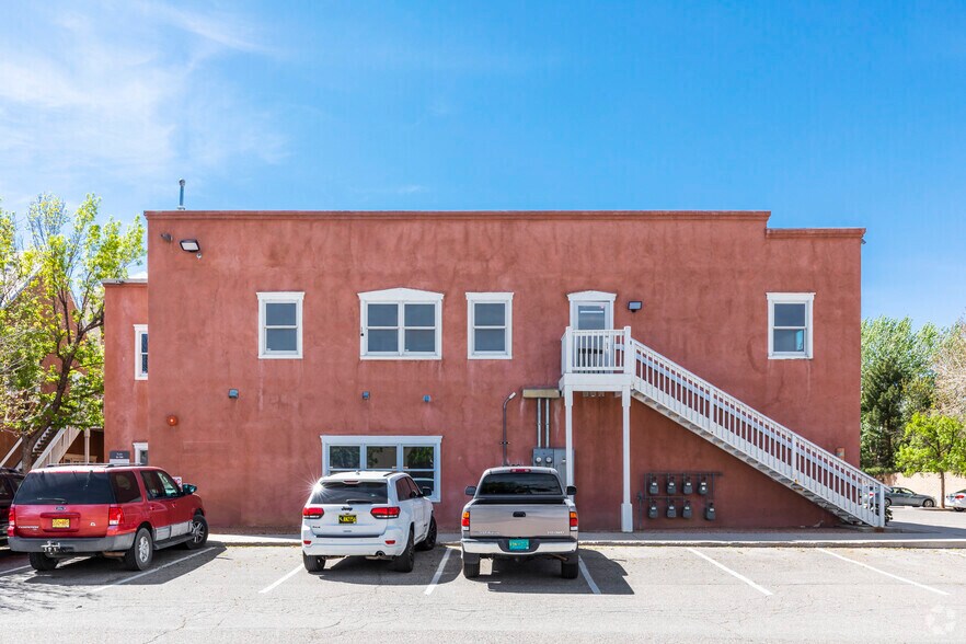 More Photos Of 901 Rio Grande Blvd NW, Albuquerque Office For Lease