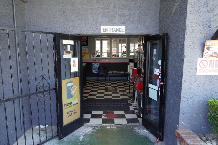 More Photos Of 10941 Hole Ave, Riverside Auto Repair For Sale