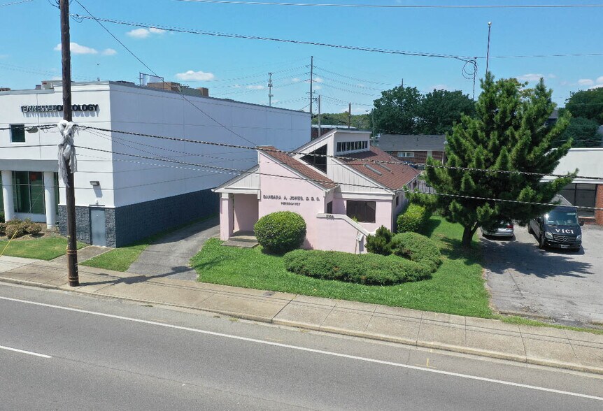 Primary Photo Of 2106 Charlotte Ave, Nashville Medical For Sale