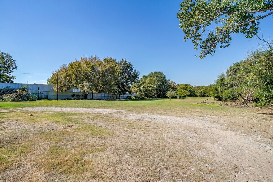 More Photos Of 1060 S Burleson Blvd, Burleson Land For Sale