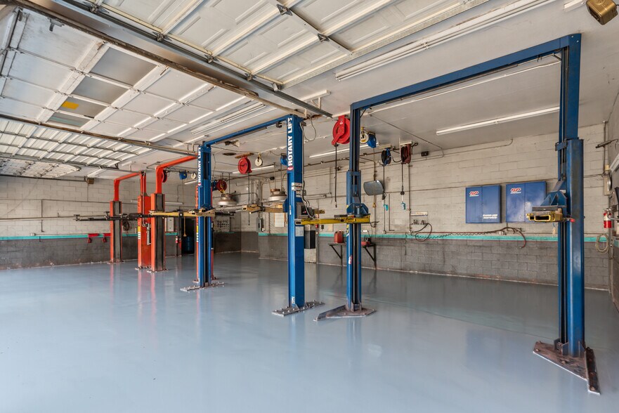 More Photos Of 422-438 S Bascom Ave, San Jose Auto Repair For Sale