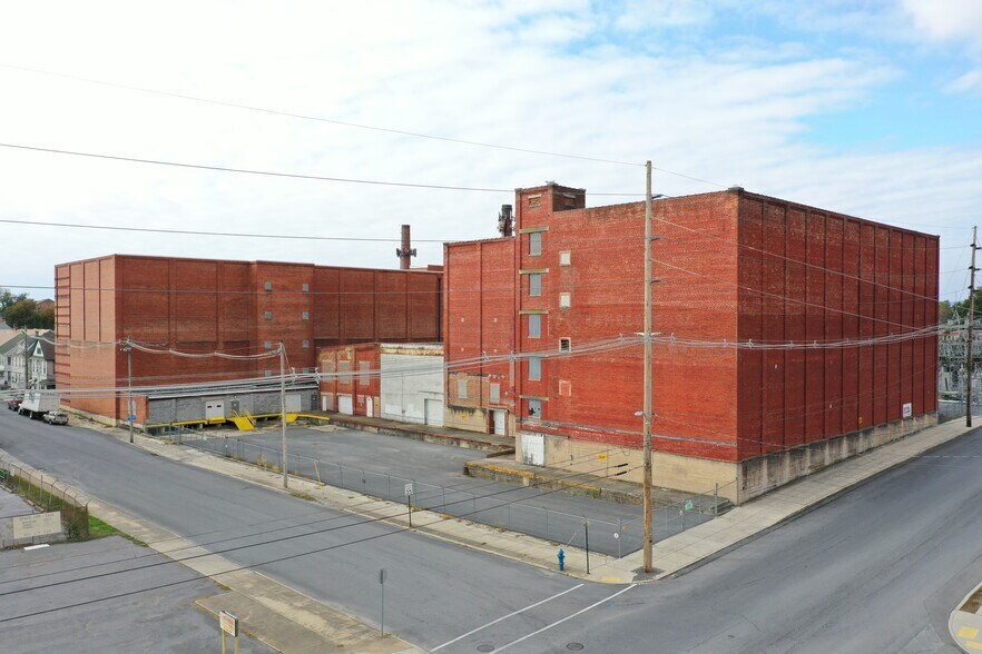 More Photos Of 50 Kennedy St, Chambersburg Warehouse For Sale