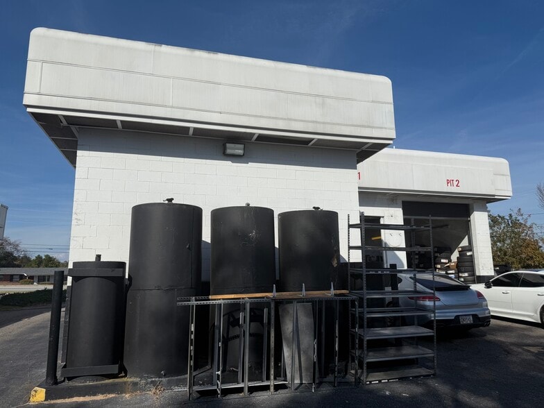 More Photos Of 3346 Wrightsboro Rd, Augusta Auto Repair For Lease
