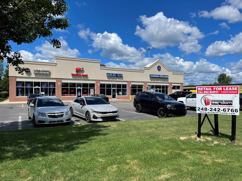 Primary Photo Of 1801-1813 Haggerty Rd, Commerce Township Storefront For Lease