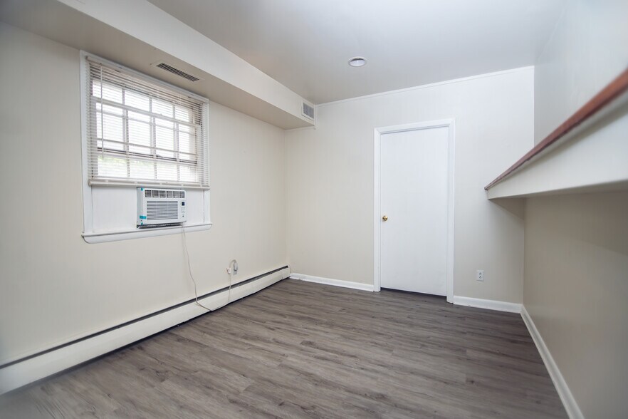 More Photos Of 5202 Baltimore National Pike, Catonsville Office For Sale