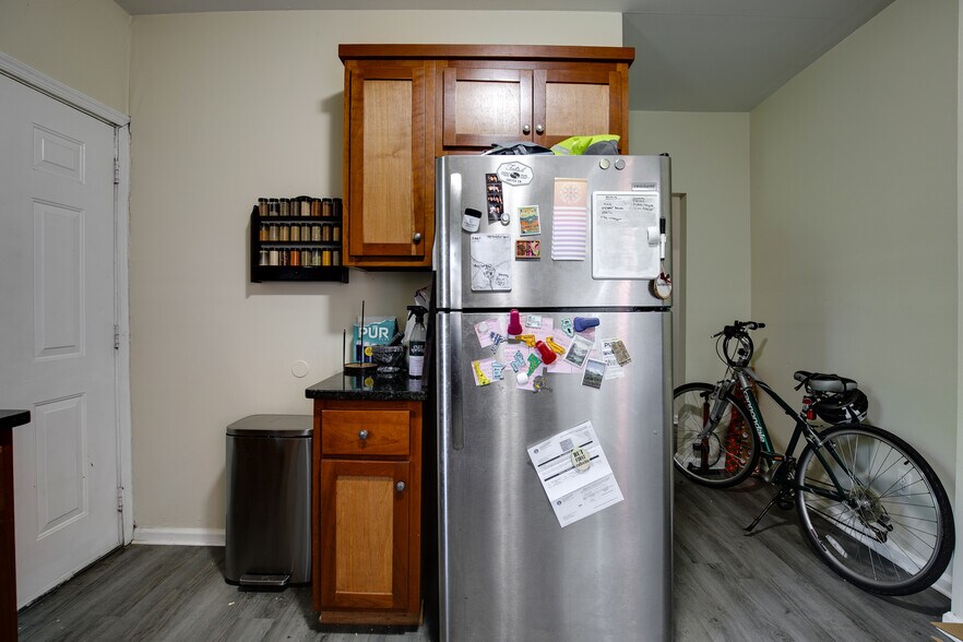 More Photos Of 1908 Parkwood Ave, Richmond Apartments For Sale