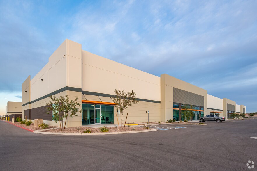 More Photos Of 7645 E Ray Rd, Mesa Warehouse For Lease