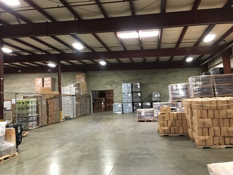 More Photos Of 1210 Route 9, South Schodack Warehouse For Lease
