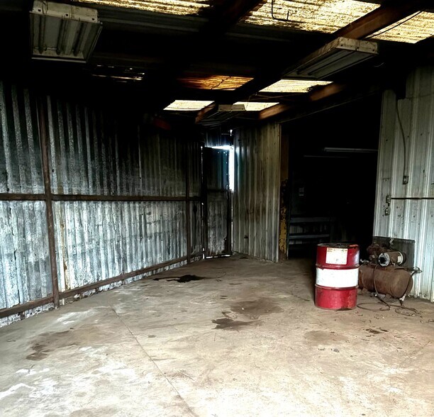 More Photos Of 3030 Franklin Ave, New Orleans Industrial For Sale
