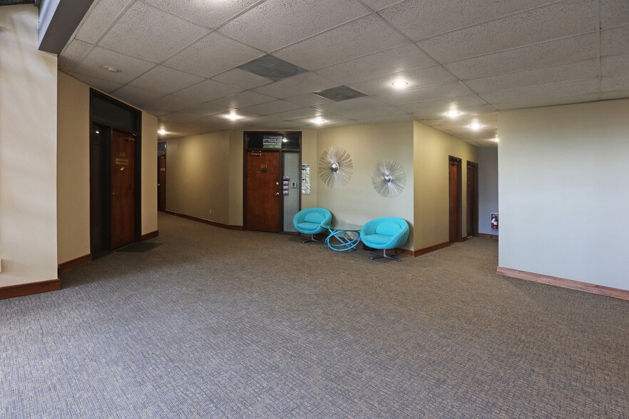 More Photos Of 4291 Austin Bluffs Pky, Colorado Springs Office For Lease