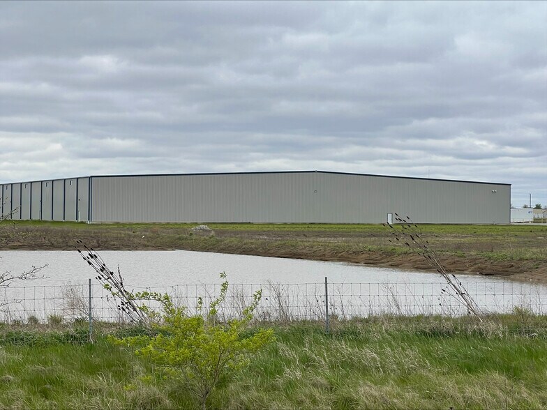 More Photos Of 1255 Production Dr, Van Wert Industrial For Lease