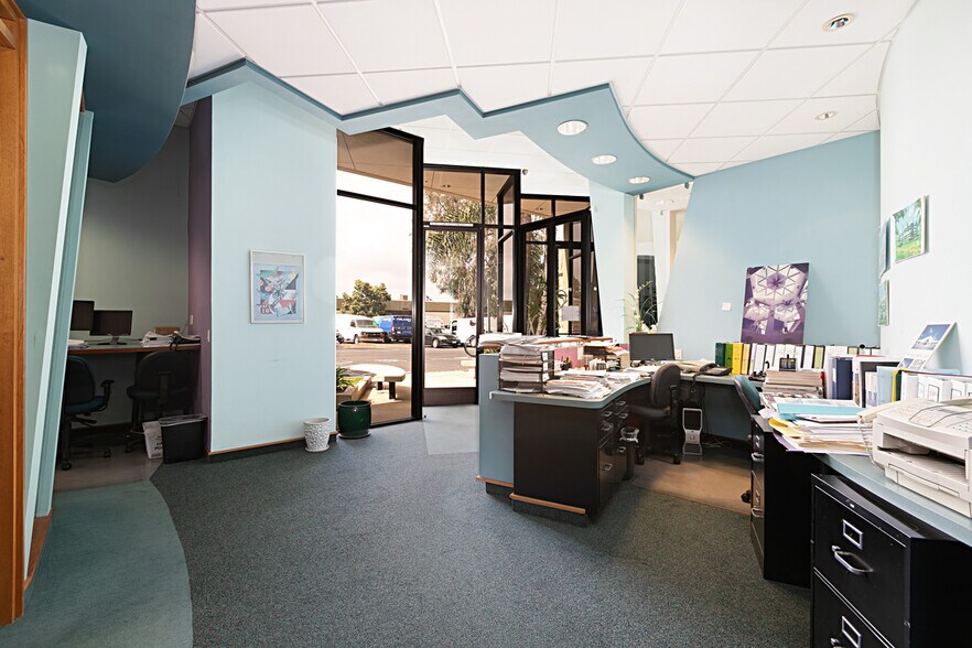 More Photos Of 8736 Production Ave, San Diego Light Manufacturing For Lease