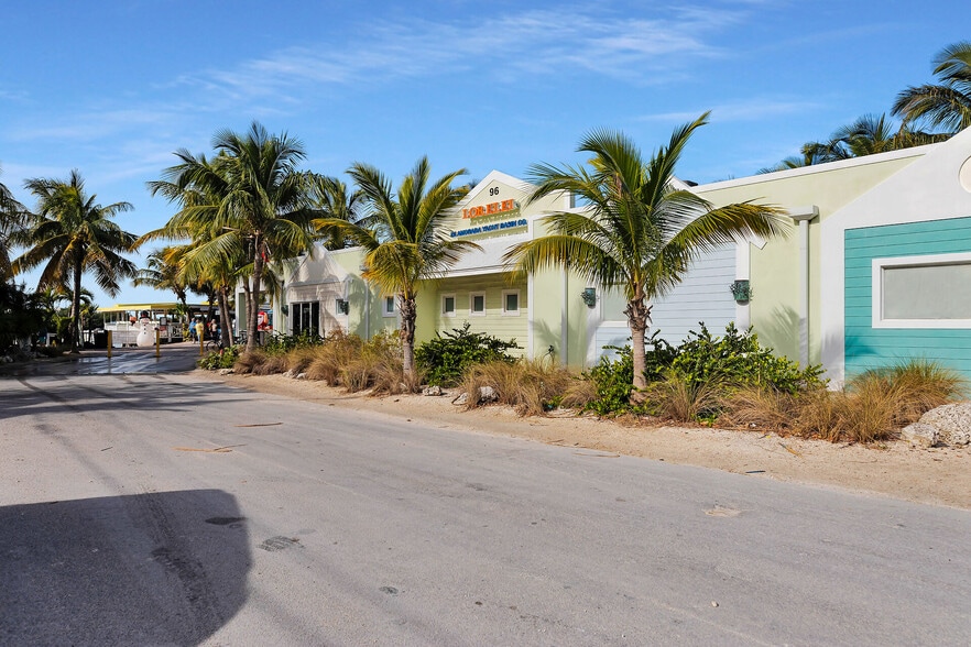 More Photos Of 96 Madeira Rd, Islamorada Restaurant For Sale