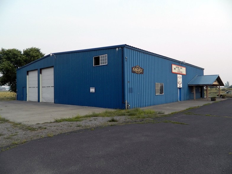 More Photos Of 5225 Washburn Way, Klamath Falls Warehouse For Sale