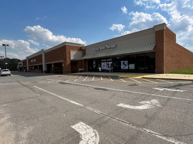 More Photos Of 2 The Square at Lillington, Lillington General Retail For Lease