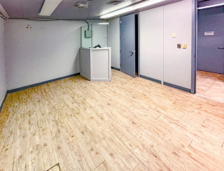 More Photos Of 4901 S Pennsylvania Ave, Oklahoma City Medical For Lease