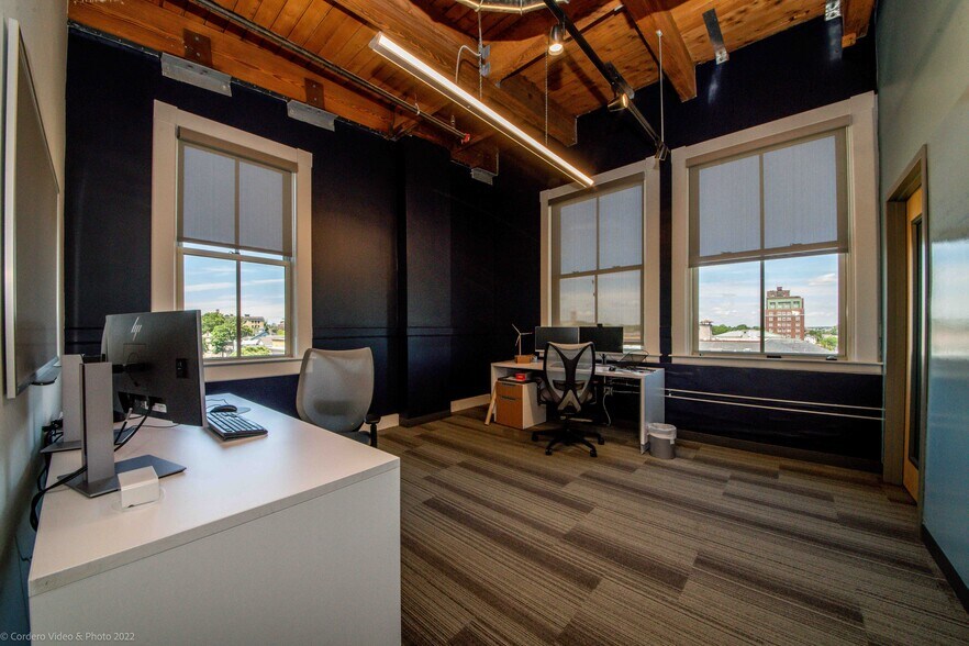 More Photos Of 555 Pleasant St, New Bedford Office For Sale