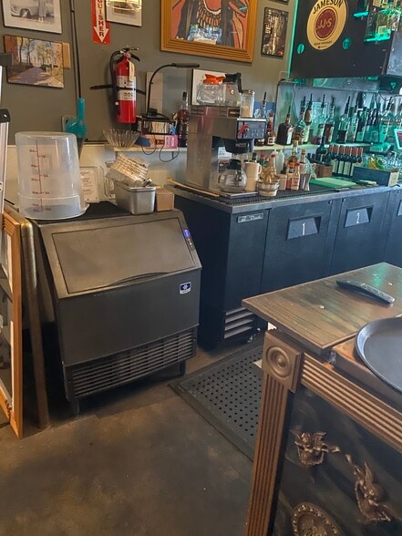 More Photos Of 4727 University Ave, San Diego Restaurant For Sale