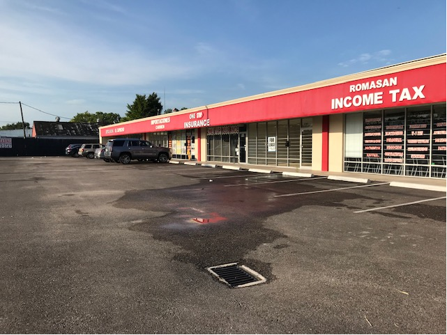 More Photos Of 5701 Bellaire Blvd, Houston Unknown For Lease