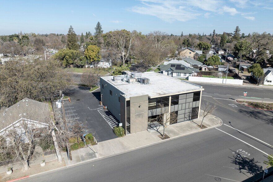 More Photos Of 700 Needham St, Modesto Light Distribution For Lease