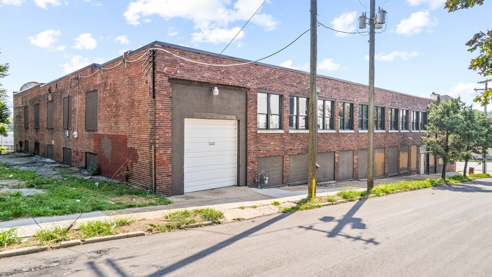 More Photos Of 6100 Wilson Ave, Kansas City Warehouse For Sale