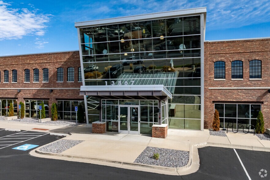 More Photos Of 13867 S Bangerter Pky, Draper Office For Lease