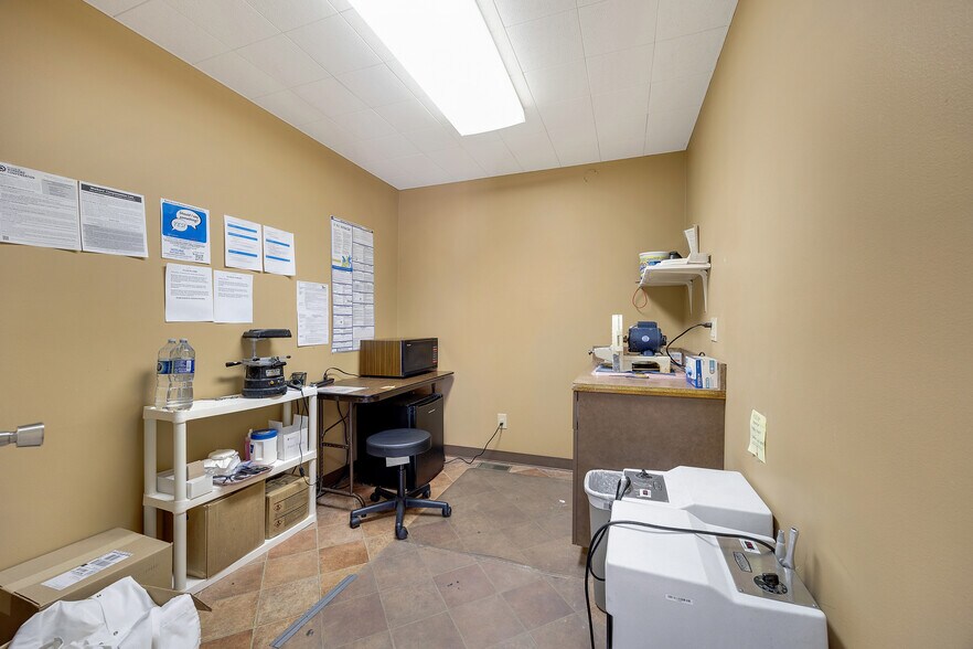 More Photos Of 405 Cedar St, Pleasant Hill Medical For Sale