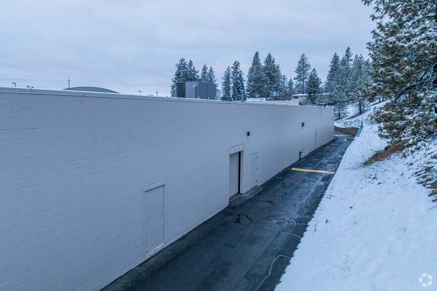 More Photos Of 1816-1840 W Francis Ave, Spokane Freestanding For Lease