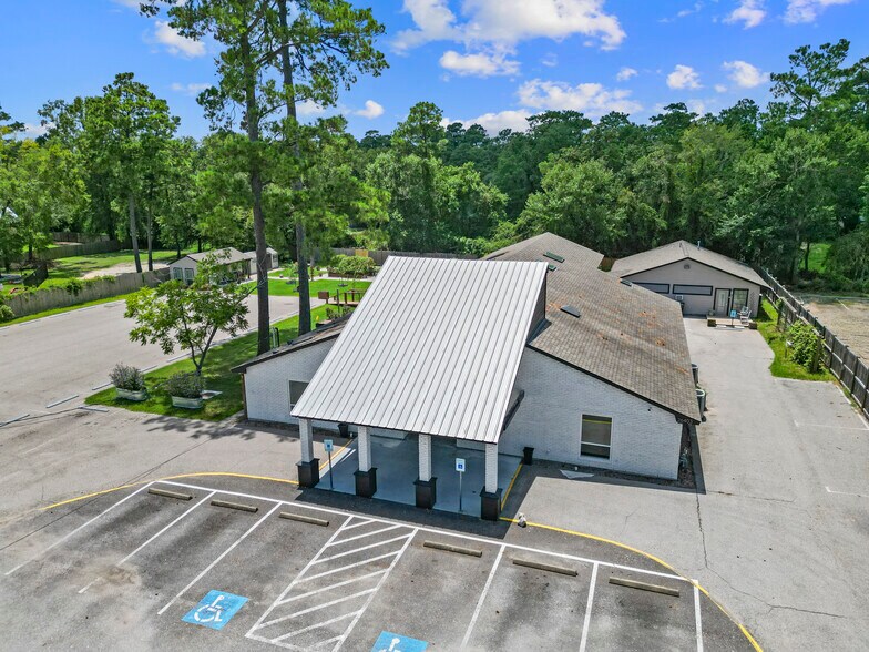 More Photos Of 26403 Oak Ridge Dr, Spring Flex For Lease