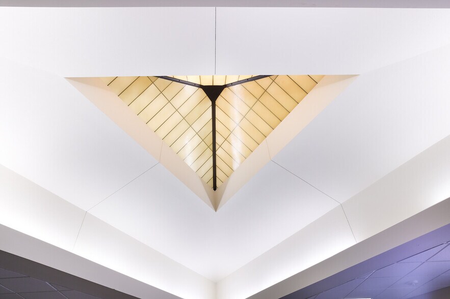 More Photos Of 5404 Wurzbach Rd, San Antonio Office For Sale